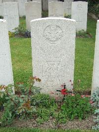 Bethune Town Cemetery - De Pass, Frank Alexander